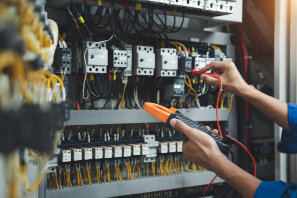 Best Licensed Electrician  in Arnold Line, MS